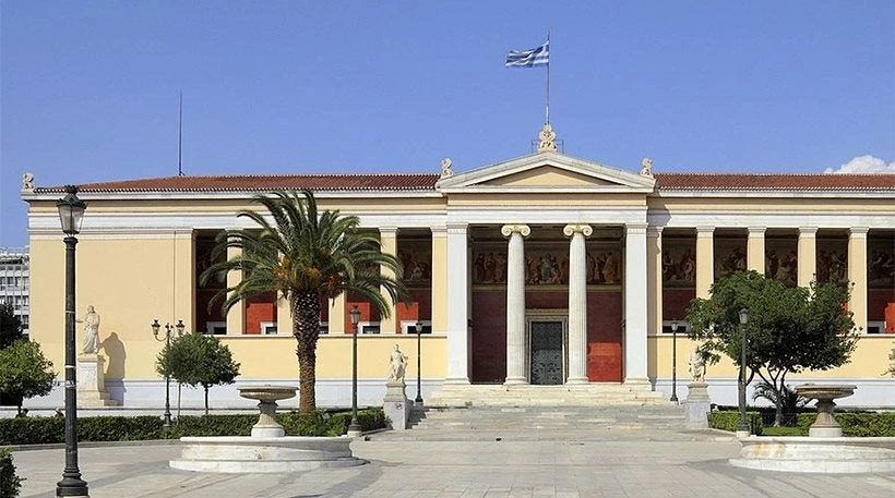 Υπάρχει κράτος; – Μαχαιρώματα και άγριες ληστείες σε φοιτητές – Τι καταγγέλλει καθηγητής του ΕΚΠΑ